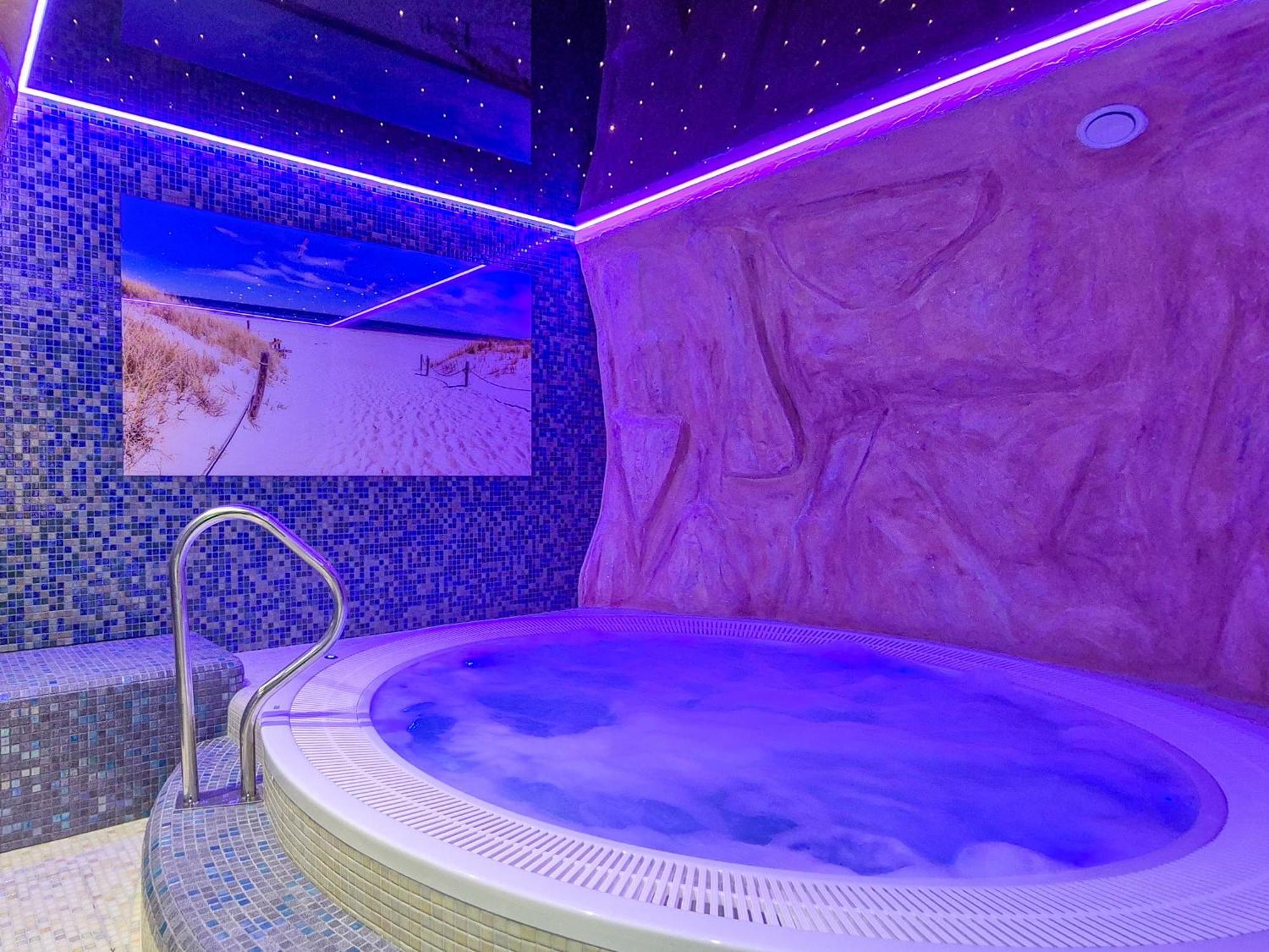 Monaco Ville Wellness ミエンジズドロイェ エクステリア 写真