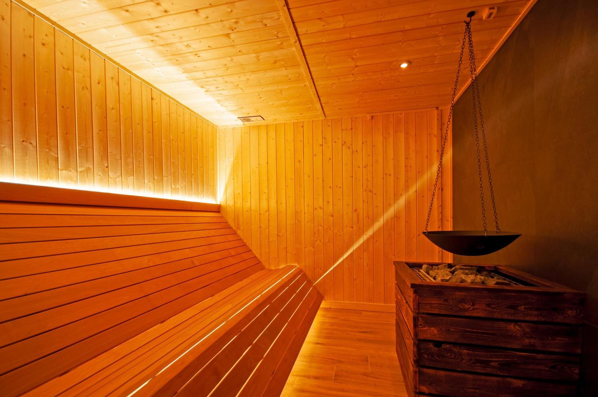 Monaco Ville Wellness ミエンジズドロイェ エクステリア 写真