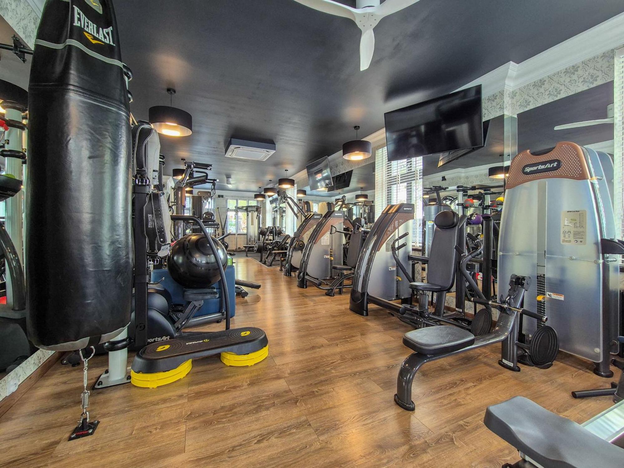 Monaco Ville Wellness ミエンジズドロイェ エクステリア 写真